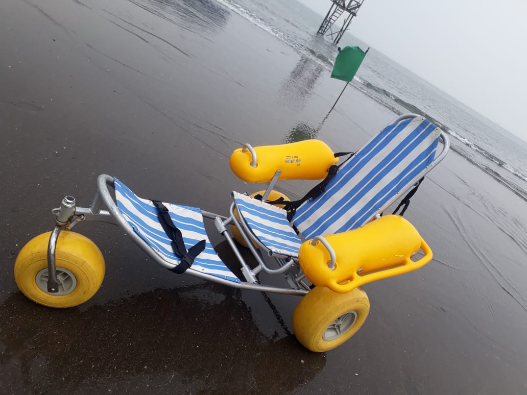 PLAYA CON ACCESIBILIDAD